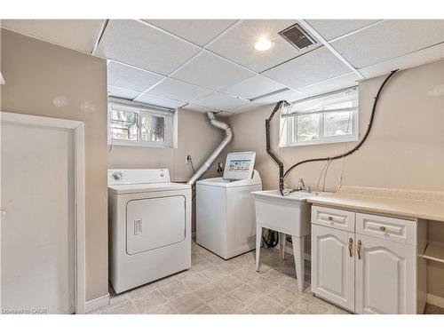 69 Lowrey Avenue N, Cambridge, ON - Indoor Photo Showing Laundry Room