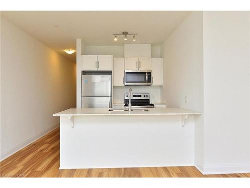 219-1936 Rymal Road E, Hamilton, ON - Indoor Photo Showing Kitchen With Double Sink