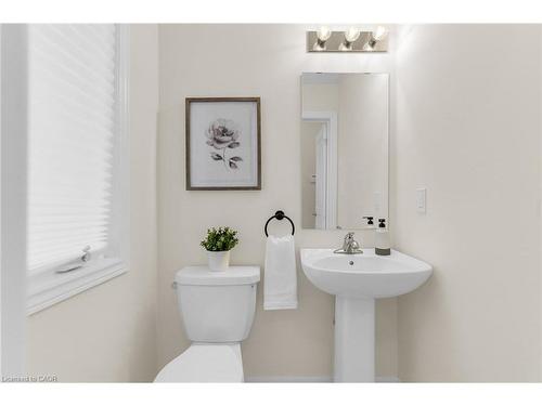 25-205 Thames Way, Mount Hope, ON - Indoor Photo Showing Bathroom