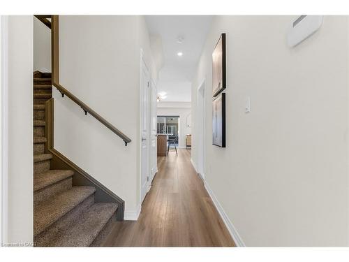 25-205 Thames Way, Mount Hope, ON - Indoor Photo Showing Other Room