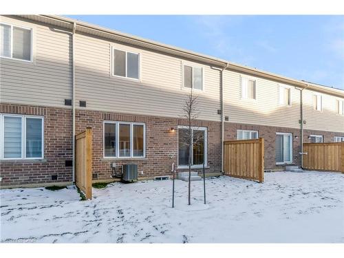 25-205 Thames Way, Mount Hope, ON - Outdoor With Exterior