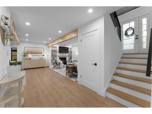 3169 King Street, Vineland, ON - Indoor Photo Showing Other Room