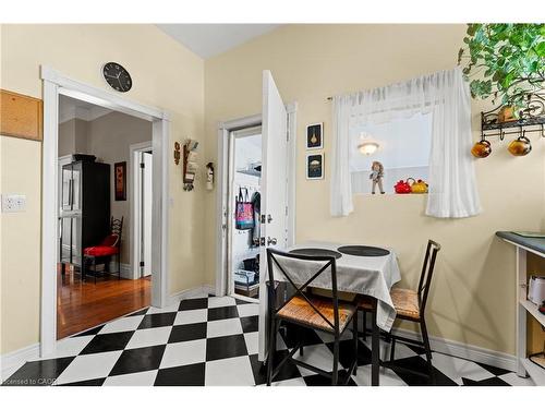64 Florence Street, Hamilton, ON - Indoor Photo Showing Dining Room