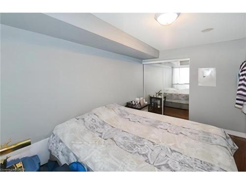 707-2379 Central Park Drive, Oakville, ON - Indoor Photo Showing Bedroom