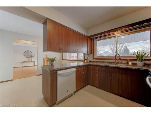 50 Fairlawn Road, Kitchener, ON - Indoor Photo Showing Kitchen