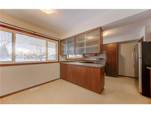 50 Fairlawn Road, Kitchener, ON - Indoor Photo Showing Kitchen