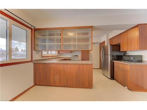 50 Fairlawn Road, Kitchener, ON - Indoor Photo Showing Kitchen