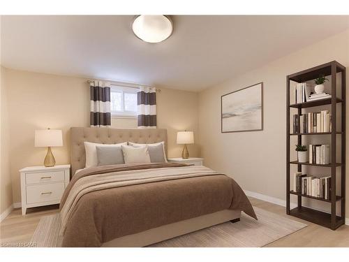 50 Fairlawn Road, Kitchener, ON - Indoor Photo Showing Bedroom