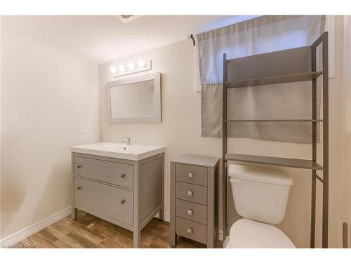 50 Fairlawn Road, Kitchener, ON - Indoor Photo Showing Bathroom