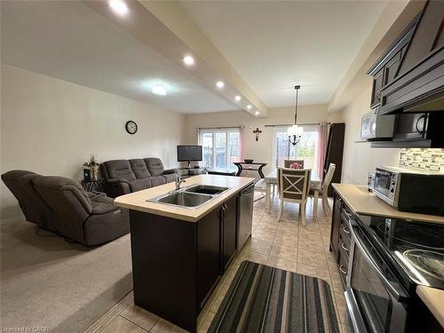 24-370 Stonehenge Drive, Ancaster, ON - Indoor Photo Showing Kitchen With Double Sink