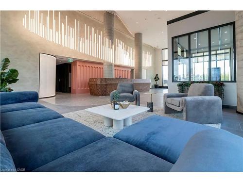 2910-25 Wellington Street S, Kitchener, ON - Indoor