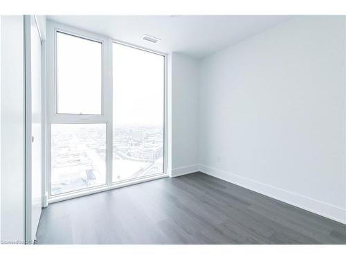 2910-25 Wellington Street S, Kitchener, ON - Indoor Photo Showing Other Room