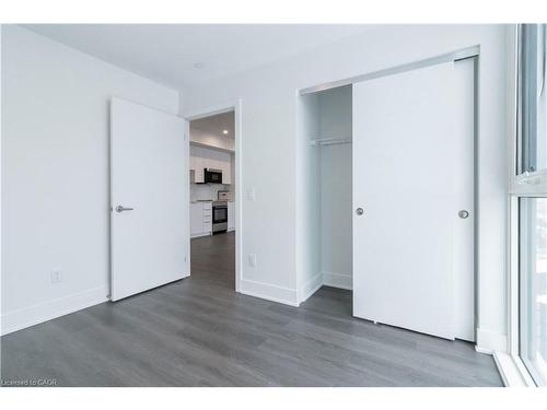 2910-25 Wellington Street S, Kitchener, ON - Indoor Photo Showing Other Room
