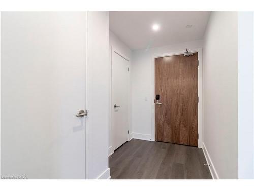 2910-25 Wellington Street S, Kitchener, ON - Indoor Photo Showing Other Room