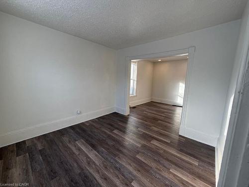35 Park Avenue, Brantford, ON - Indoor Photo Showing Other Room