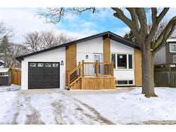 40 Westaway Place  Hamilton, ON L9C 2G1