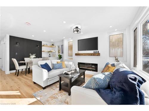40 Westaway Place, Hamilton, ON - Indoor Photo Showing Living Room With Fireplace