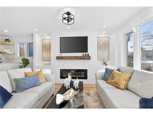 40 Westaway Place, Hamilton, ON - Indoor Photo Showing Living Room With Fireplace