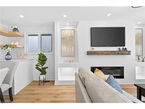 40 Westaway Place, Hamilton, ON - Indoor With Fireplace