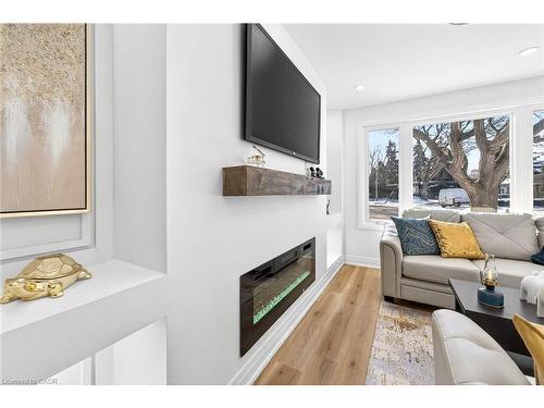 40 Westaway Place, Hamilton, ON - Indoor Photo Showing Living Room With Fireplace