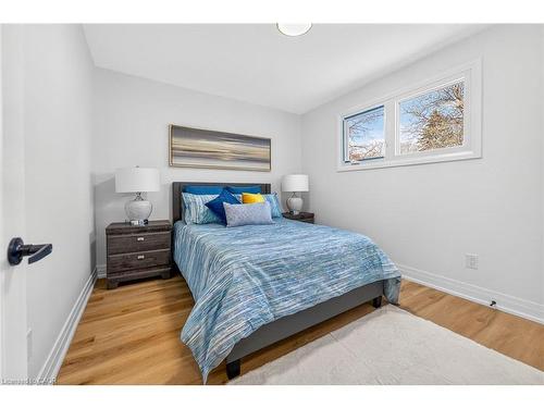 40 Westaway Place, Hamilton, ON - Indoor Photo Showing Bedroom