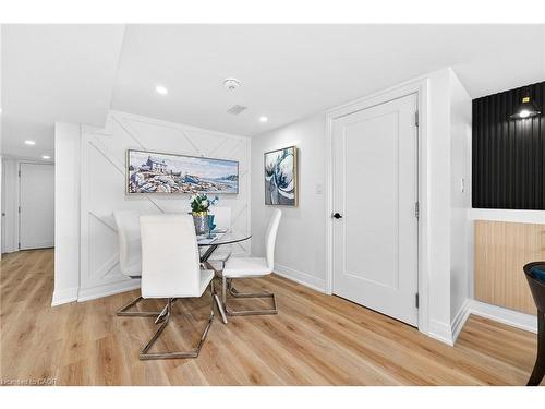40 Westaway Place, Hamilton, ON - Indoor Photo Showing Dining Room