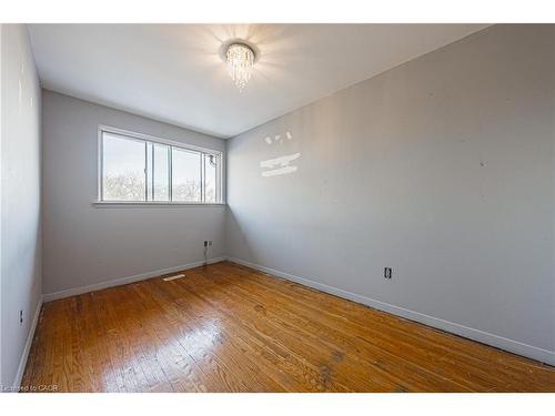 5535 Schueller Crescent, Burlington, ON - Indoor Photo Showing Other Room