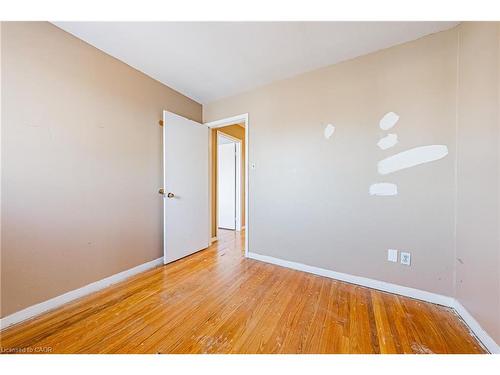 5535 Schueller Crescent, Burlington, ON - Indoor Photo Showing Other Room