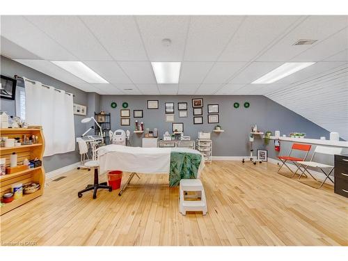 938 King Street W, Kitchener, ON 