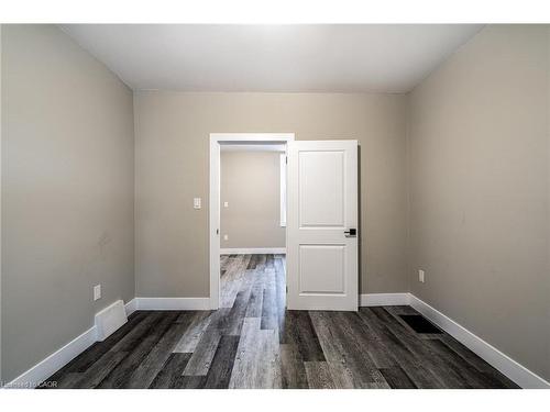 100 Sherman Avenue N, Hamilton, ON - Indoor Photo Showing Other Room