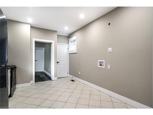 100 Sherman Avenue N, Hamilton, ON - Indoor Photo Showing Other Room