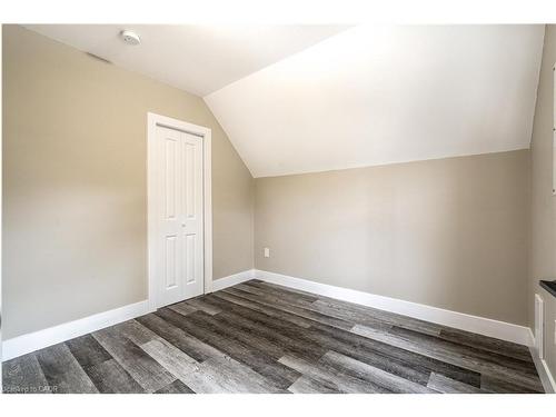 100 Sherman Avenue N, Hamilton, ON - Indoor Photo Showing Other Room