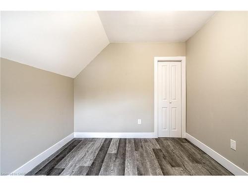 100 Sherman Avenue N, Hamilton, ON - Indoor Photo Showing Other Room