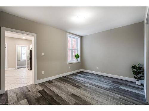 100 Sherman Avenue N, Hamilton, ON - Indoor Photo Showing Other Room