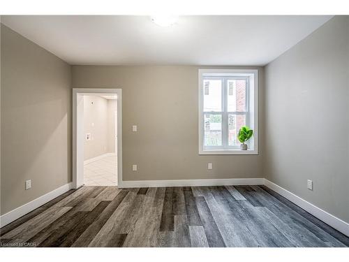 100 Sherman Avenue N, Hamilton, ON - Indoor Photo Showing Other Room