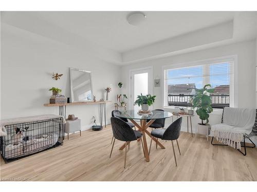 36 Lily Lane, Guelph, ON - Indoor