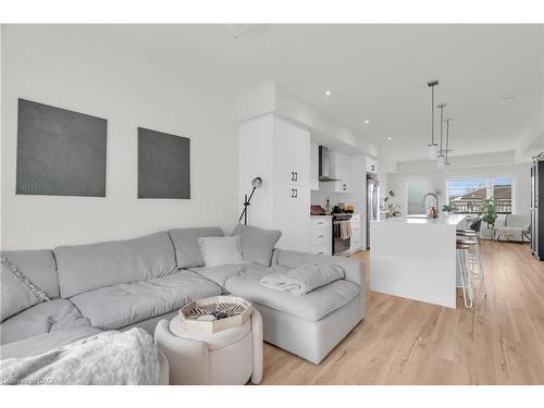 36 Lily Lane, Guelph, ON - Indoor Photo Showing Living Room