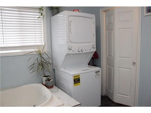 31 Nanticoke Valley Road, Norfolk, ON - Indoor Photo Showing Laundry Room