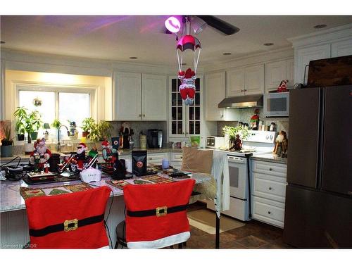 31 Nanticoke Valley Road, Norfolk, ON - Indoor Photo Showing Kitchen