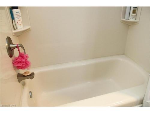 31 Nanticoke Valley Road, Norfolk, ON - Indoor Photo Showing Bathroom