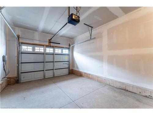 143 Sonoma Lane, Stoney Creek, ON - Indoor Photo Showing Garage