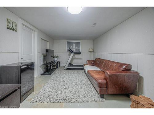 154 St Andrews Drive, Hamilton, ON - Indoor