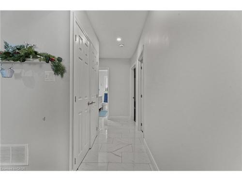 557 Lake Street, St. Catharines, ON - Indoor Photo Showing Other Room