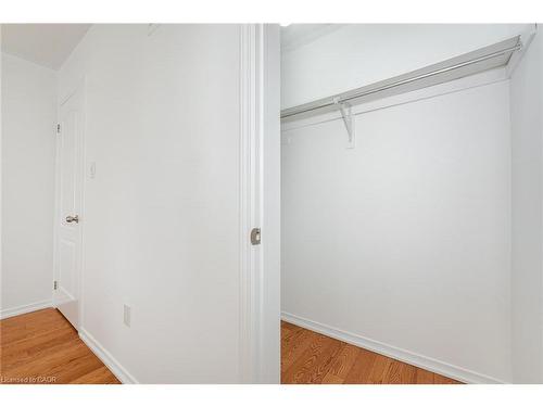 7186 Triumph Lane, Mississauga, ON - Indoor