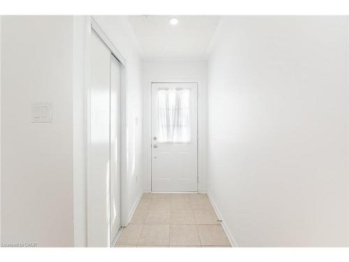 7186 Triumph Lane, Mississauga, ON - Indoor Photo Showing Other Room