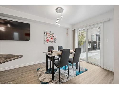 7 Forest Creek Drive, Kitchener, ON - Indoor Photo Showing Dining Room