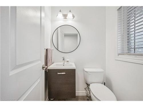 7 Forest Creek Drive, Kitchener, ON - Indoor Photo Showing Bathroom