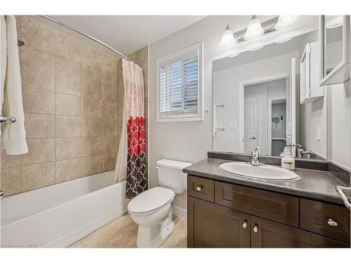 7 Forest Creek Drive, Kitchener, ON - Indoor Photo Showing Bathroom