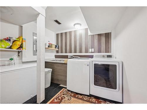 7 Forest Creek Drive, Kitchener, ON - Indoor Photo Showing Laundry Room