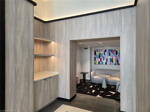 403-1 Jarvis Street, Hamilton, ON - Indoor Photo Showing Other Room